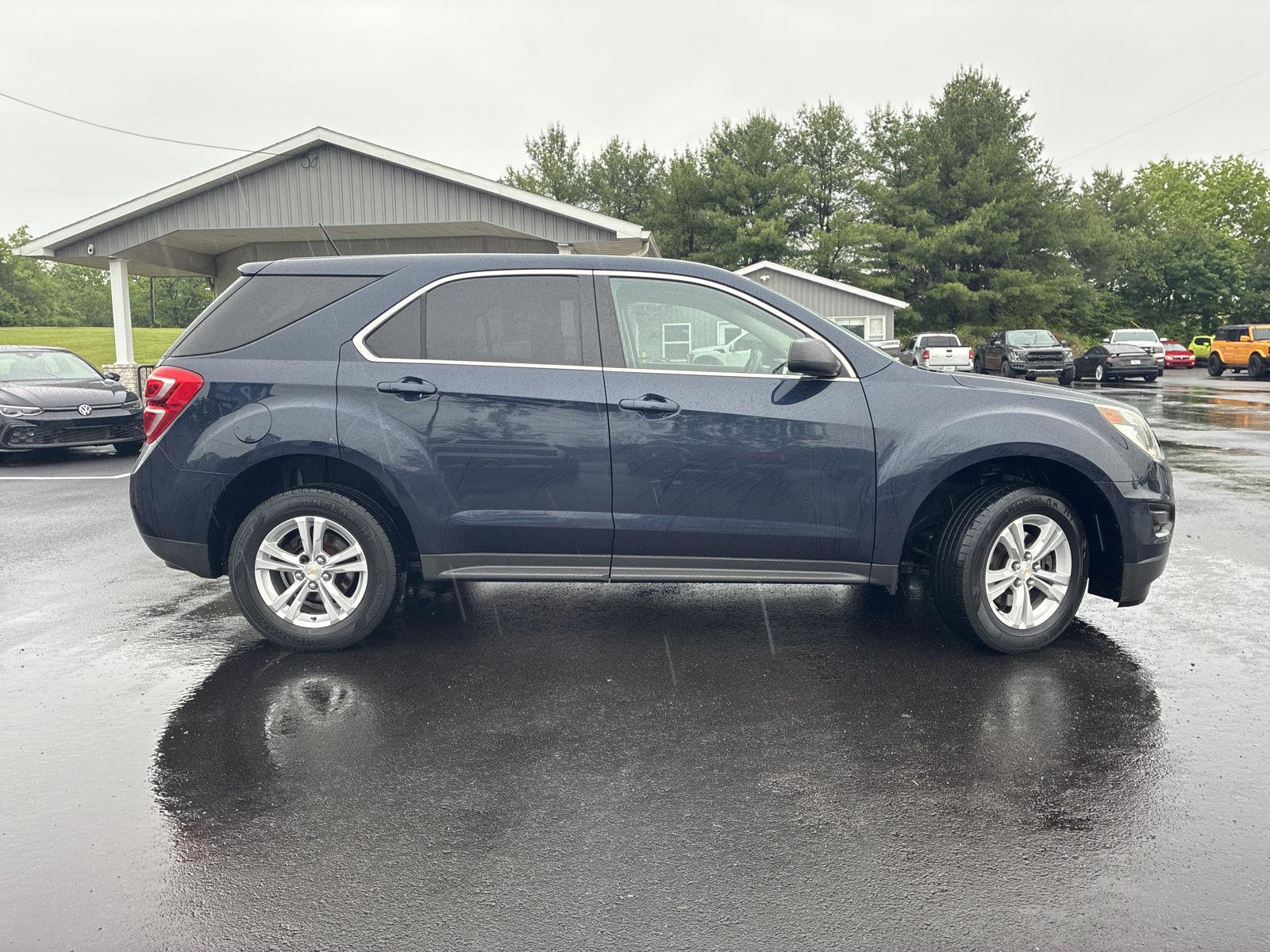 2017 Chevrolet Equinox LS's photo