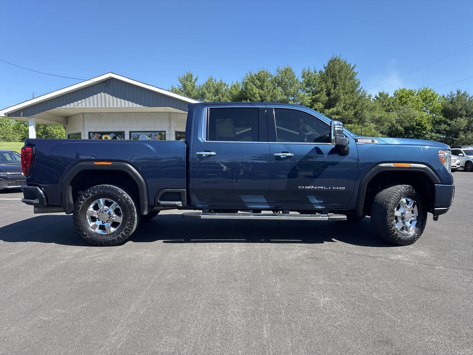 2020 GMC Sierra 4WD Crew Cab Standard Box Denali's photo