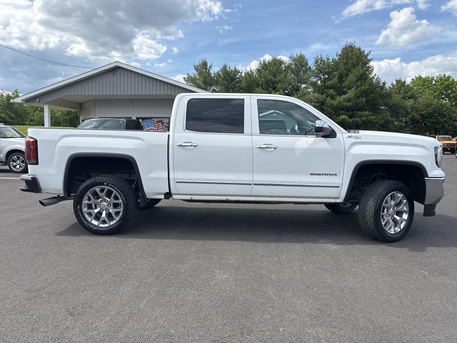 2016 GMC Sierra 4WD Crew Cab Short Box SLT's photo