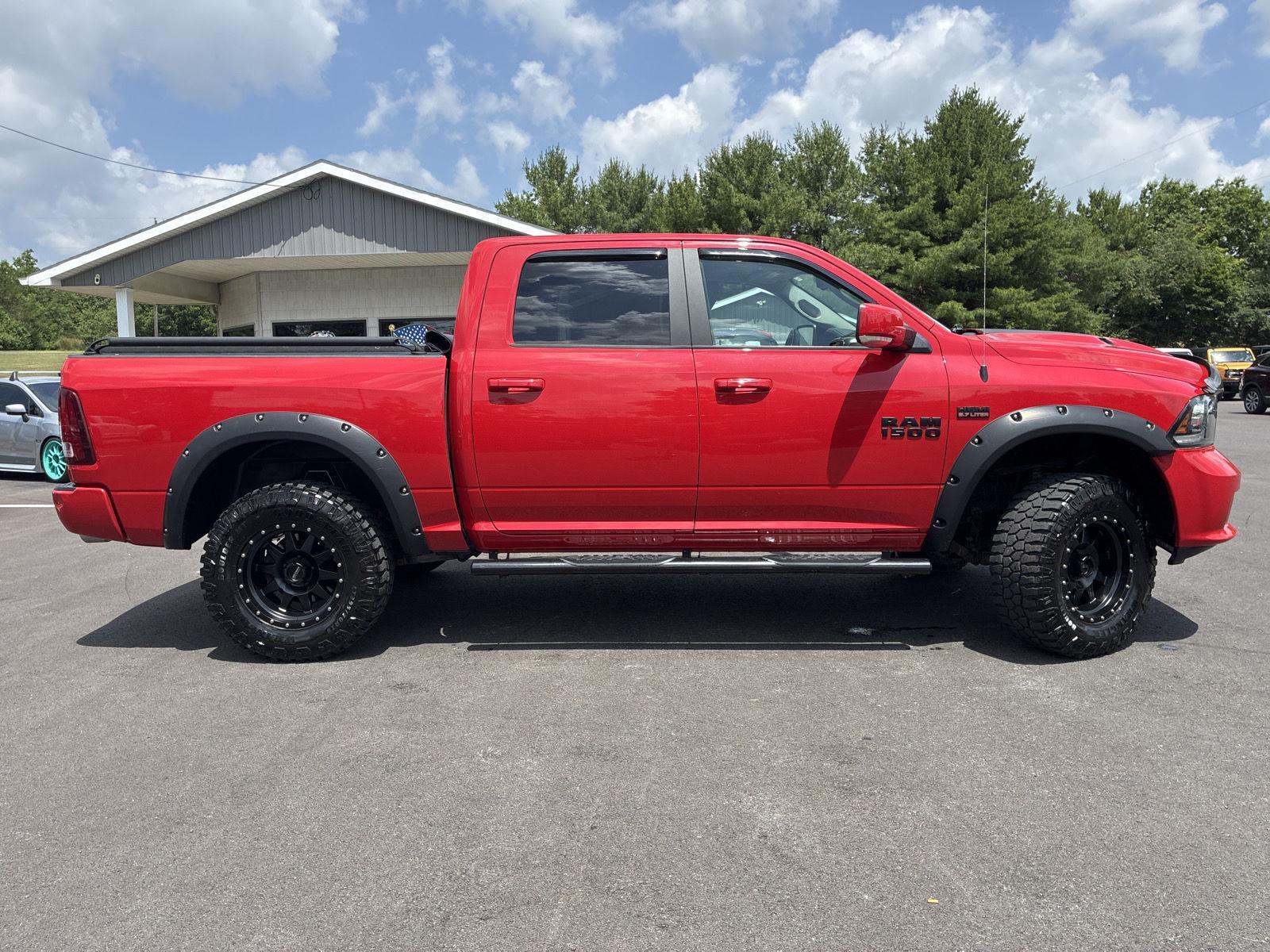 2017 RAM 1500 Night 4x4 Crew Cab 5'7's photo