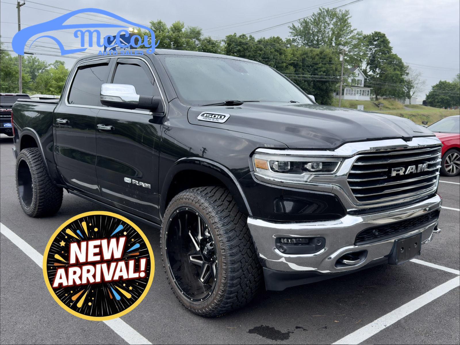 Diamond Black Crystal Pearlcoat 2019 RAM 1500 Pickup Truck Four-Wheel Drive 8-Speed Automatic