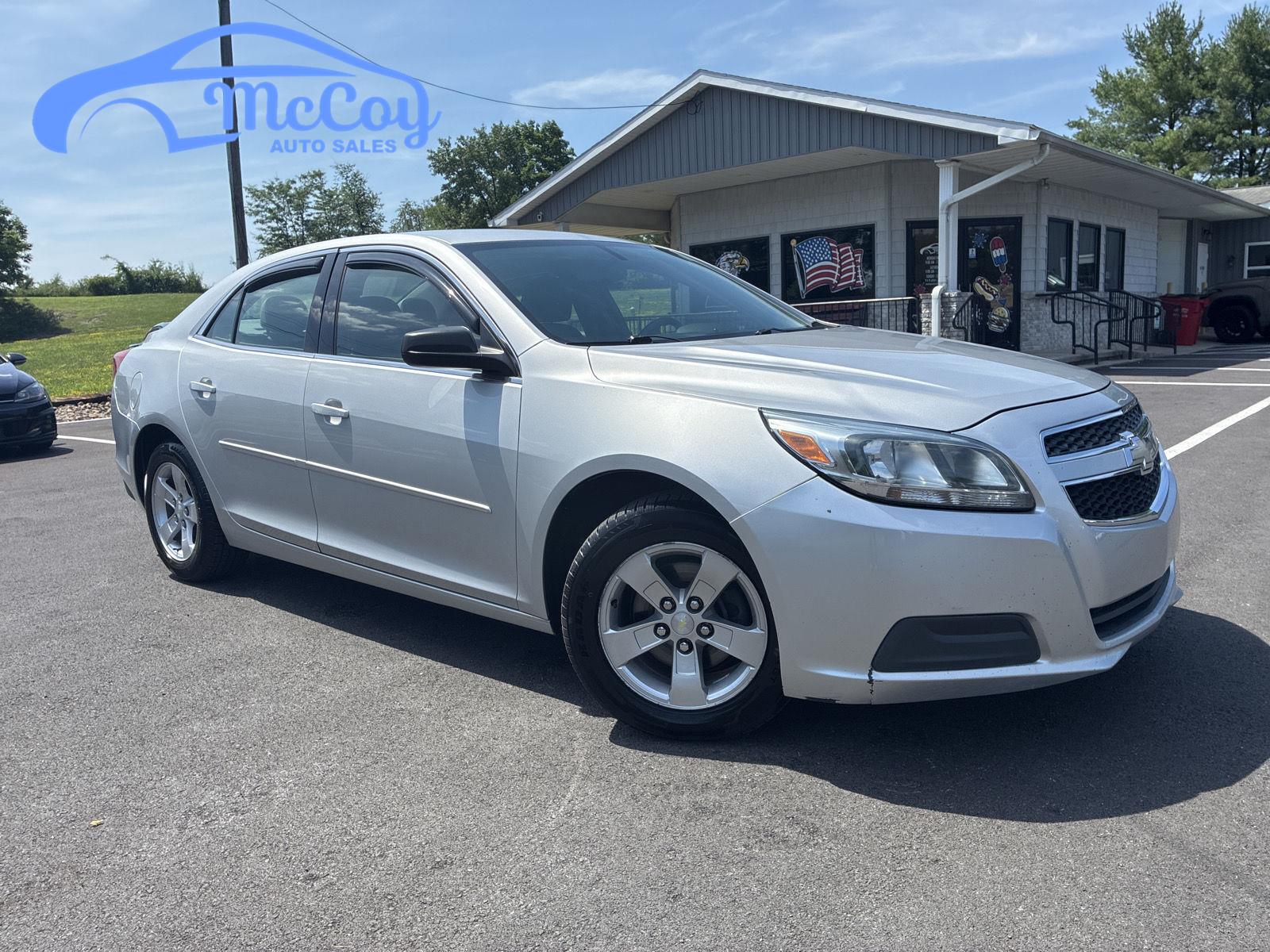 Silver Ice Metallic 2013 Chevrolet Malibu Sedan Front-Wheel Drive 6-Speed Automatic