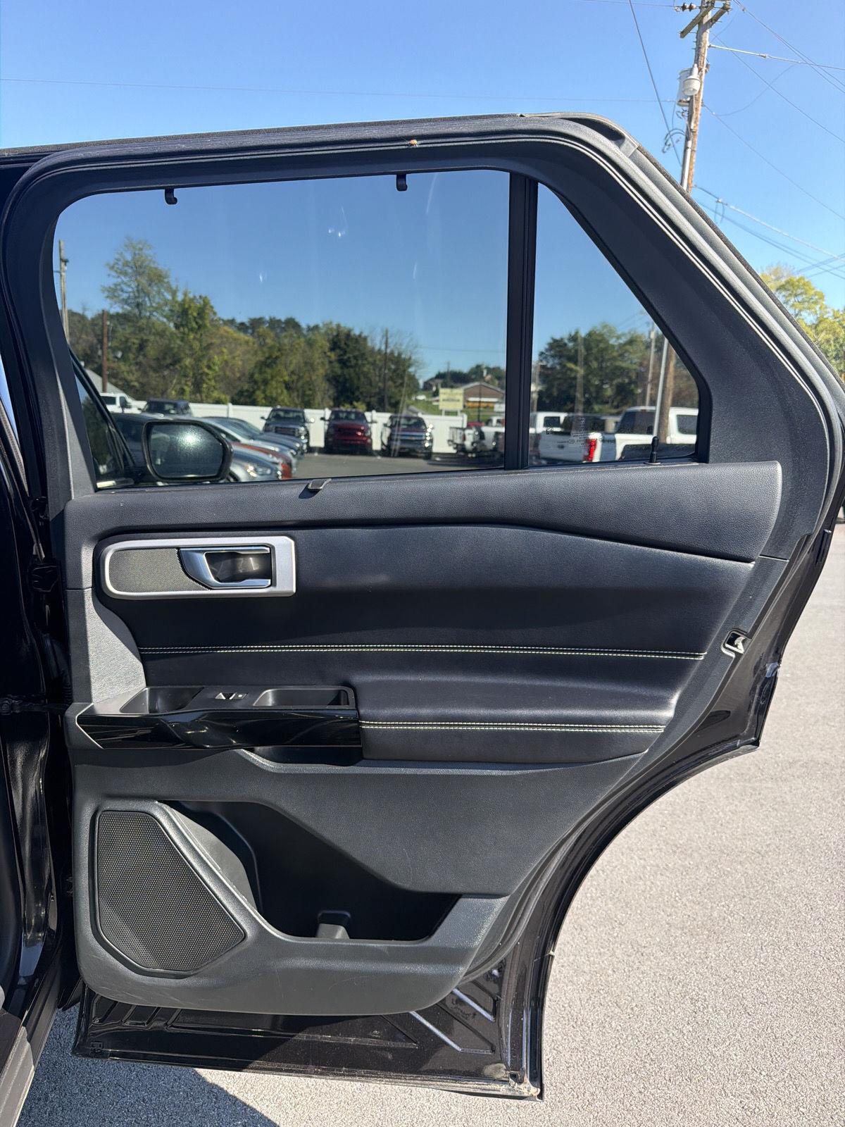 2022 Ford Explorer ST - Photo 24