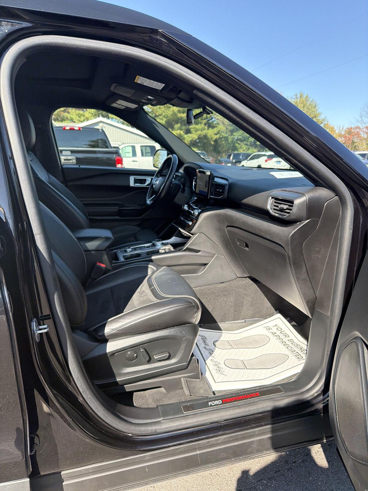 2022 Ford Explorer ST - Photo 25