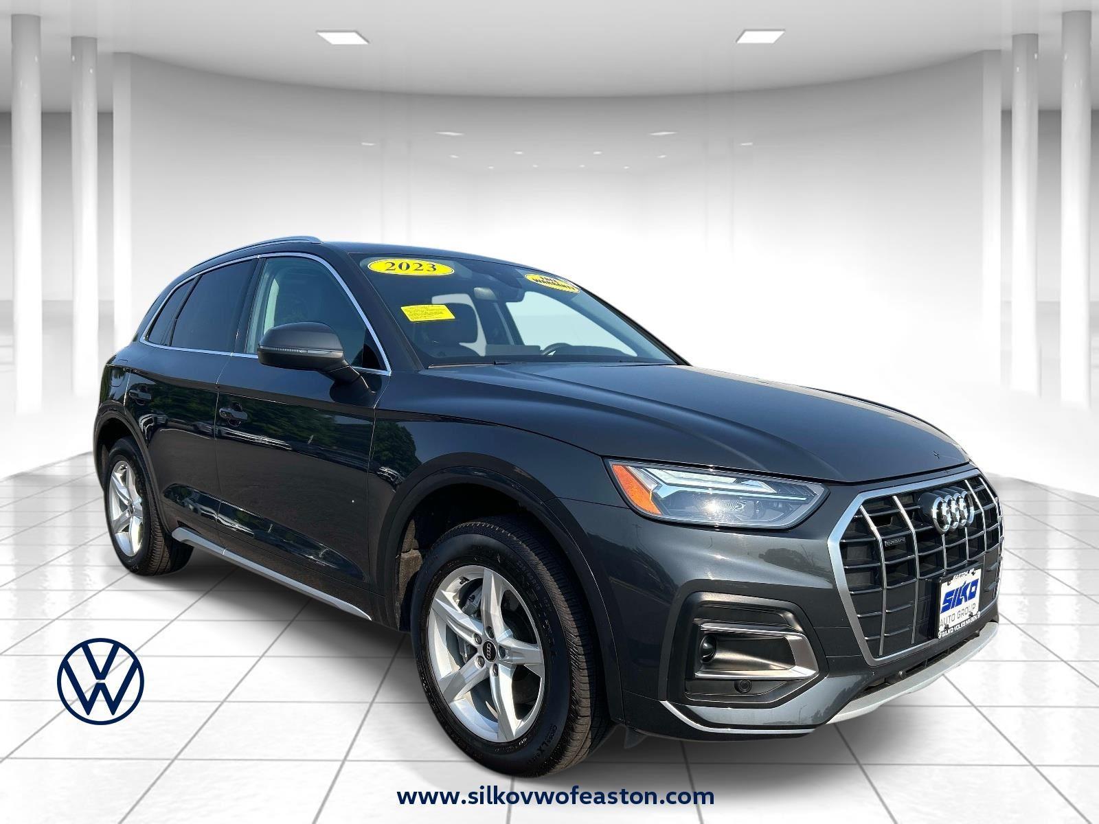Gray 2023 Audi Q5 SUV / Crossover Automatic