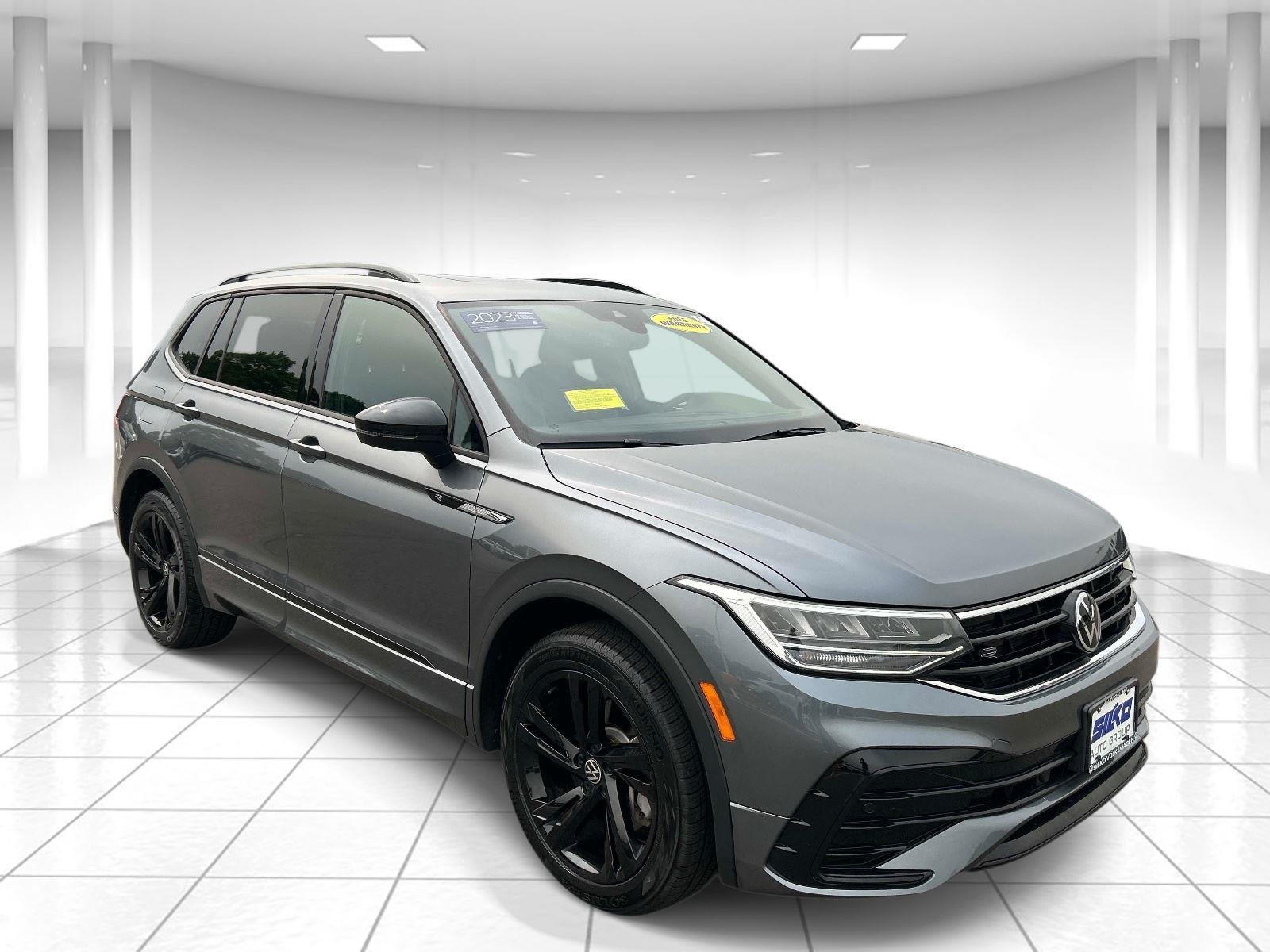 Platinum Gray Metallic 2023 Volkswagen Tiguan SUV / Crossover All-Wheel Drive Automatic
