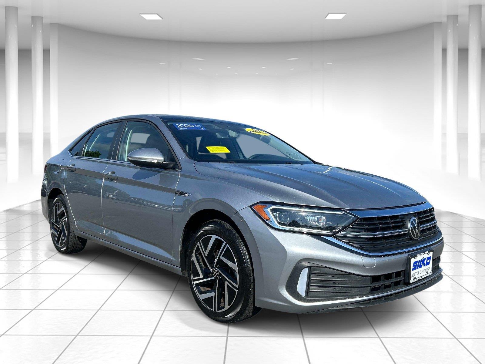 Pyrite Silver Metallic 2024 Volkswagen Jetta Sedan Front-Wheel Drive Automatic