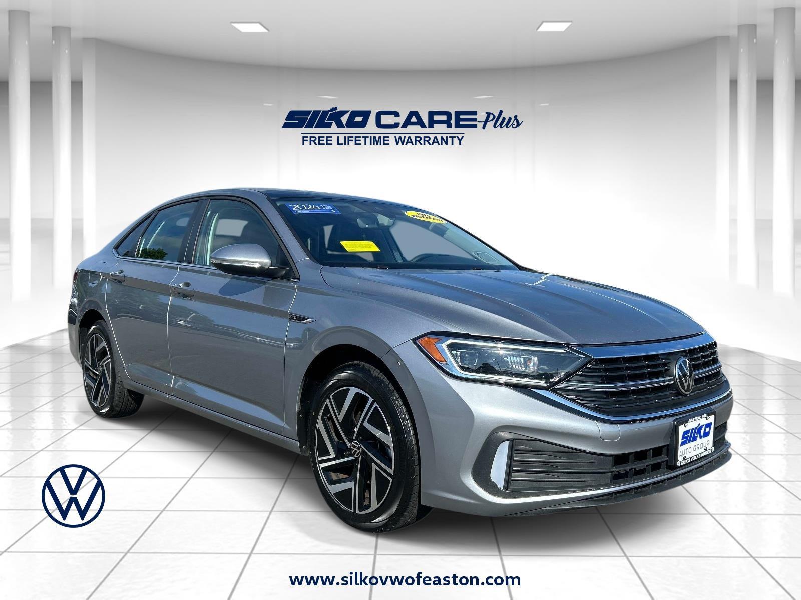 Pyrite Silver Metallic 2024 Volkswagen Jetta Sedan Front-Wheel Drive Automatic