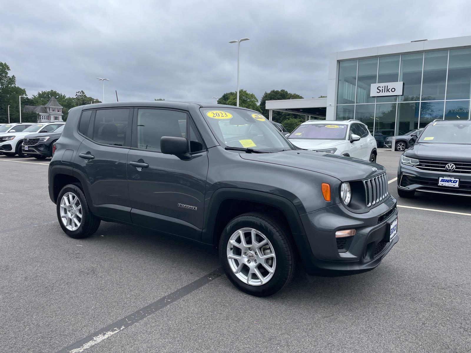 2023 Jeep Renegade Latitude 4WD
