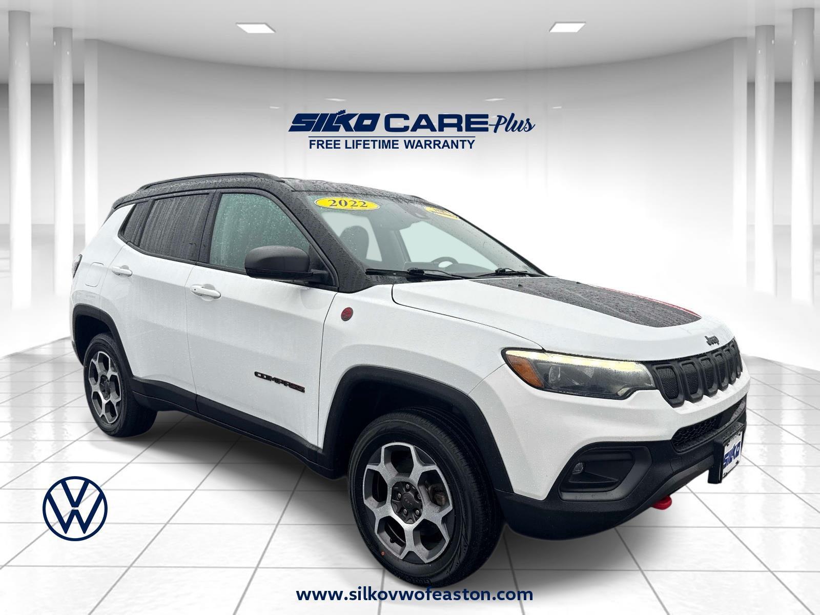 Bright White Clearcoat 2022 Jeep Compass SUV / Crossover Four-Wheel Drive 9-Speed Automatic