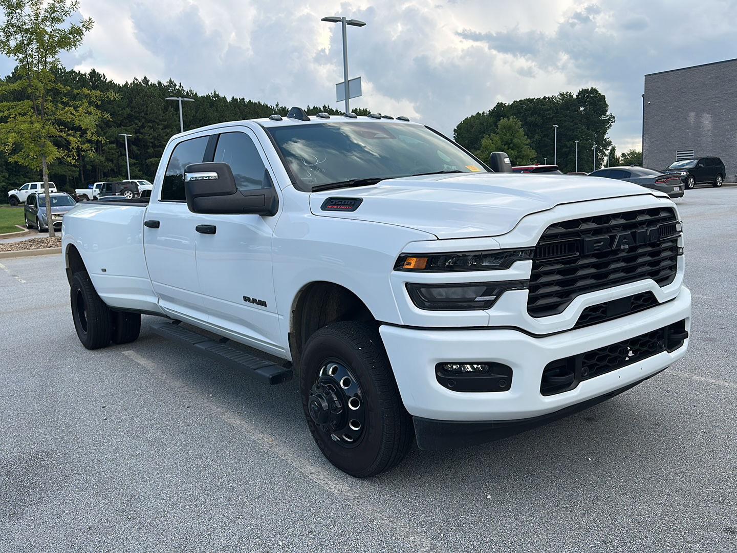 Bright White Clearcoat 2026 RAM 3500 Pickup Truck Four-Wheel Drive 8-Speed Automatic