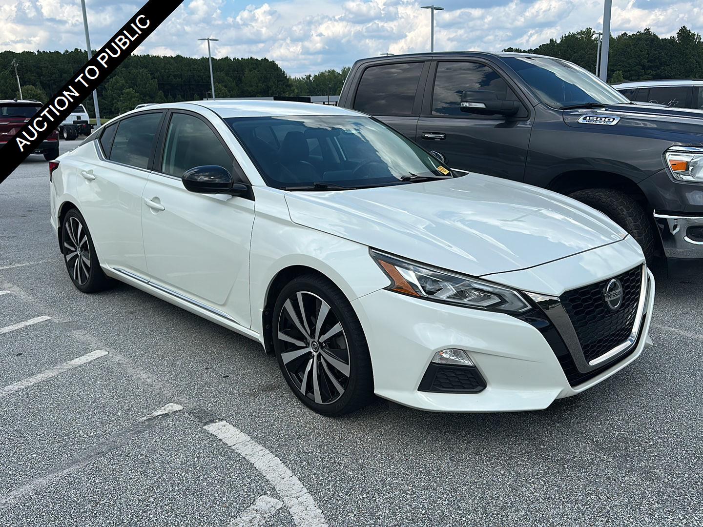 Pearl White Tricoat 2019 Nissan Altima Sedan Front-Wheel Drive Continuously Variable Transmission