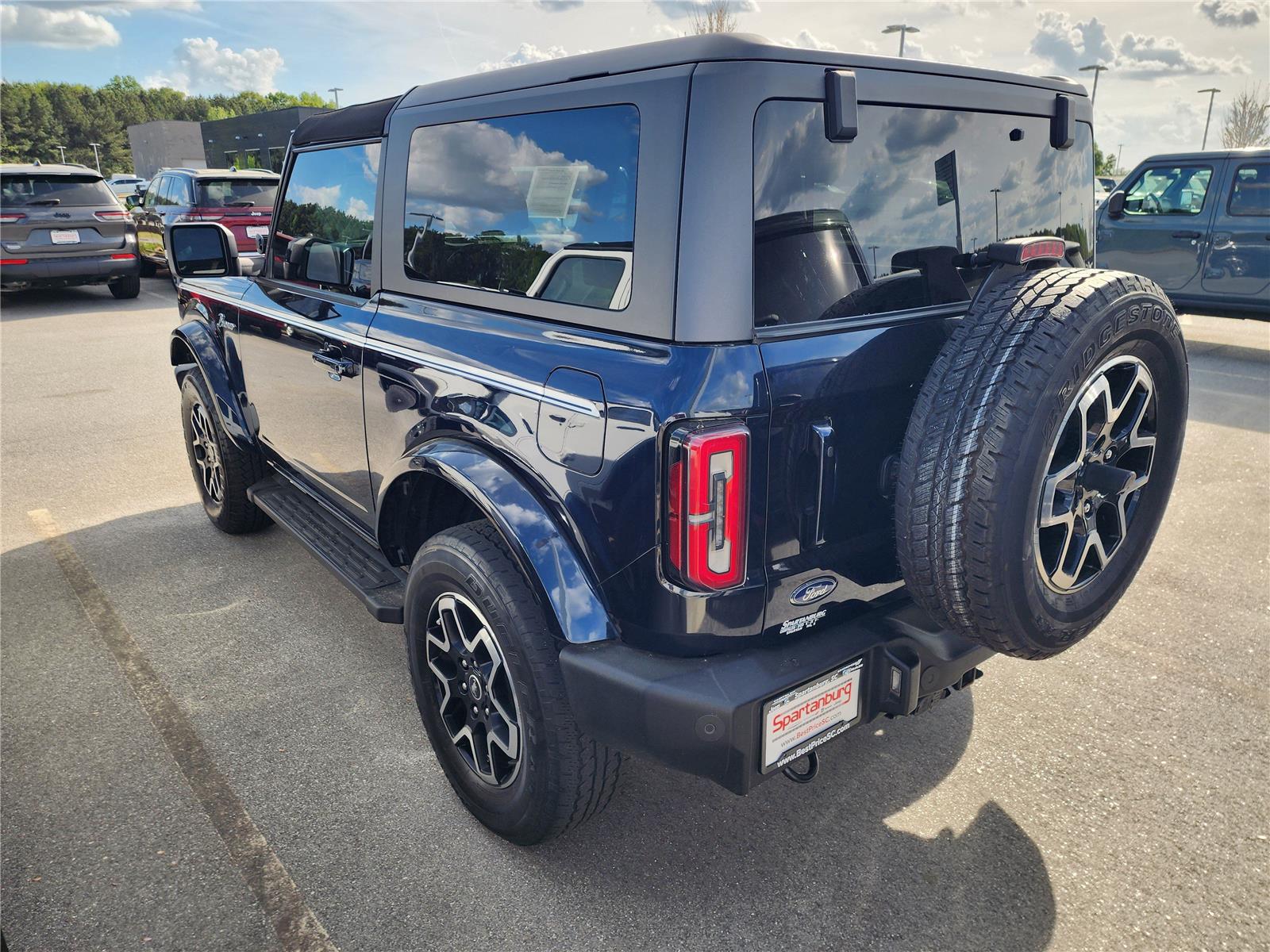 View vehicle photo 3