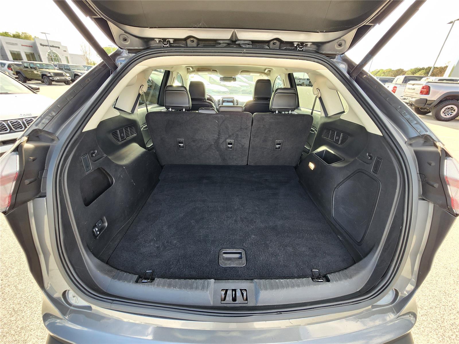 View vehicle photo 4