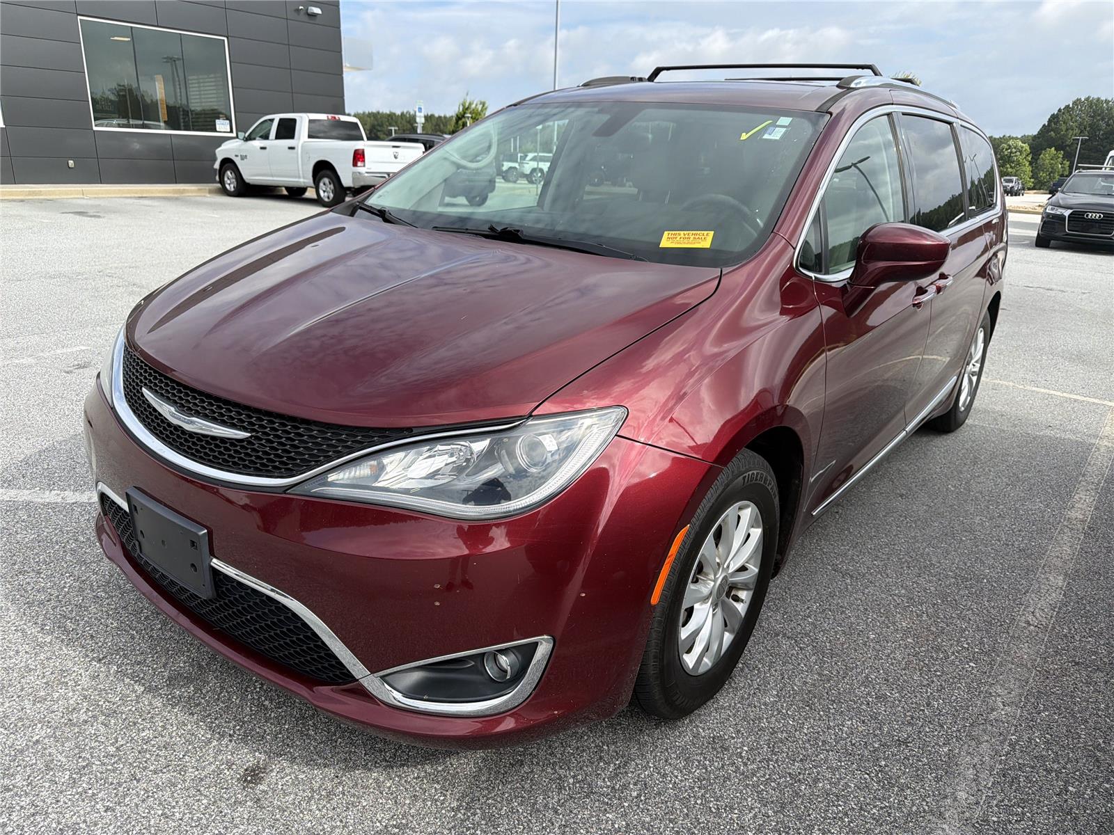 VELVET RED PEARLCOAT 2018 Chrysler Pacifica Minivan Front-Wheel Drive