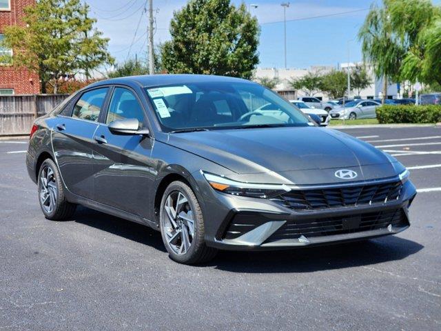 2024 Hyundai Elantra SEL 2