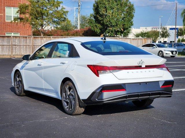 2024 Hyundai Elantra SEL 4