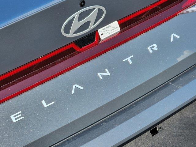 2024 Hyundai Elantra SEL 8