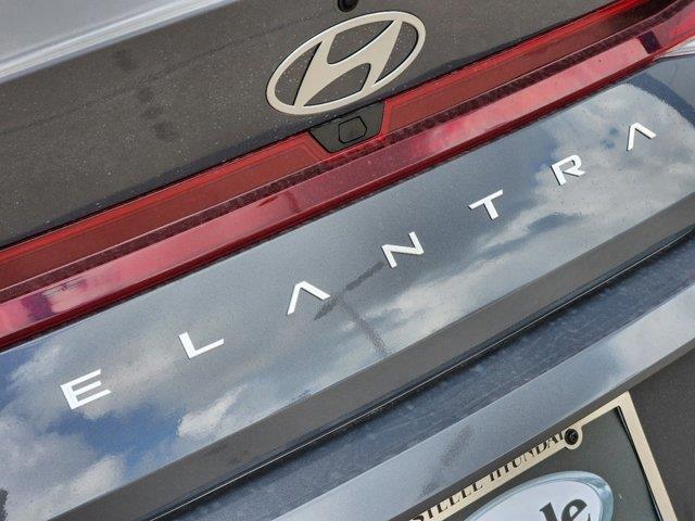 2024 Hyundai Elantra SEL 8