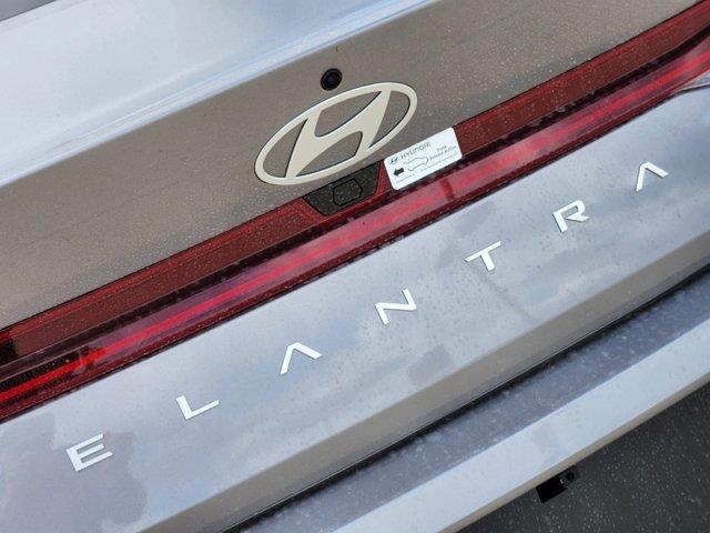 2024 Hyundai Elantra SEL 8