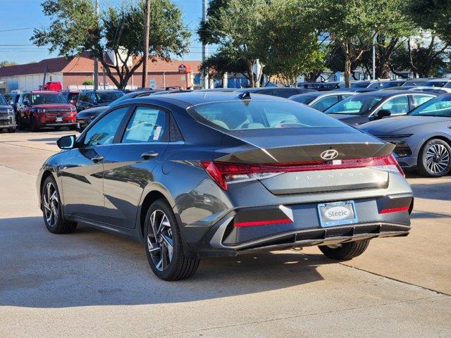 2024 Hyundai Elantra SEL 4