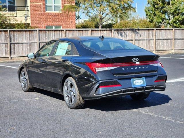 2024 Hyundai Elantra SEL 4