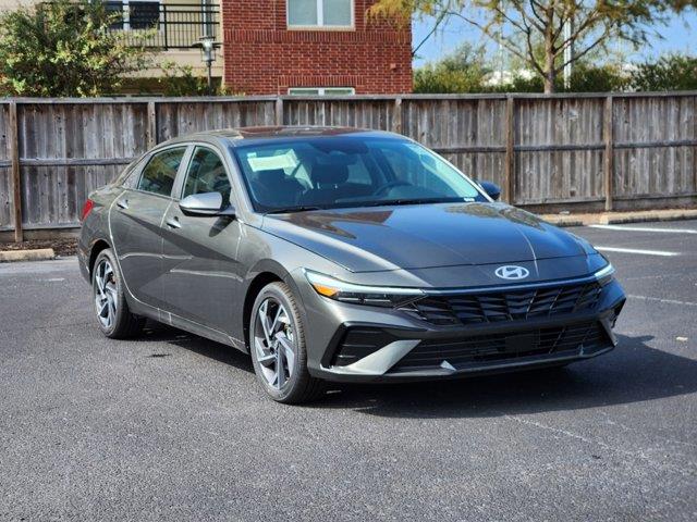 2024 Hyundai Elantra SEL 2