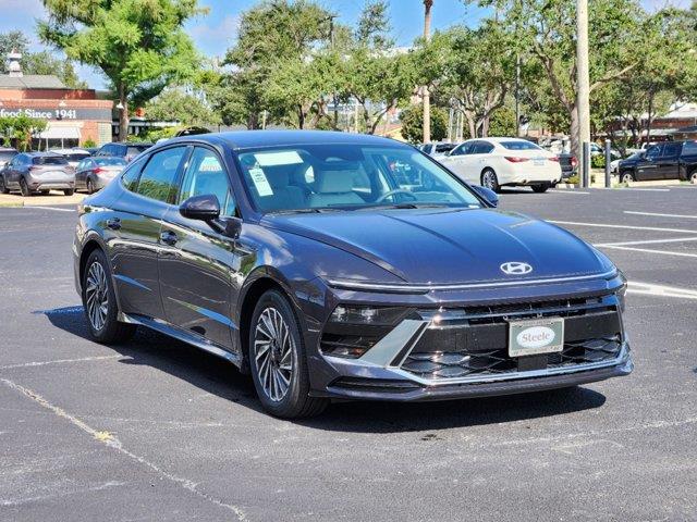 2025 Hyundai Sonata Hybrid SEL 2