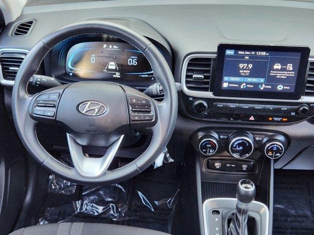 2023 Hyundai Venue SEL 27