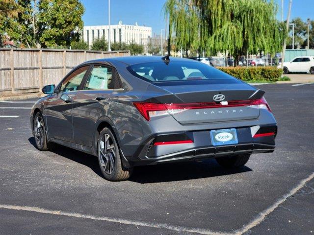 2024 Hyundai Elantra SEL 4