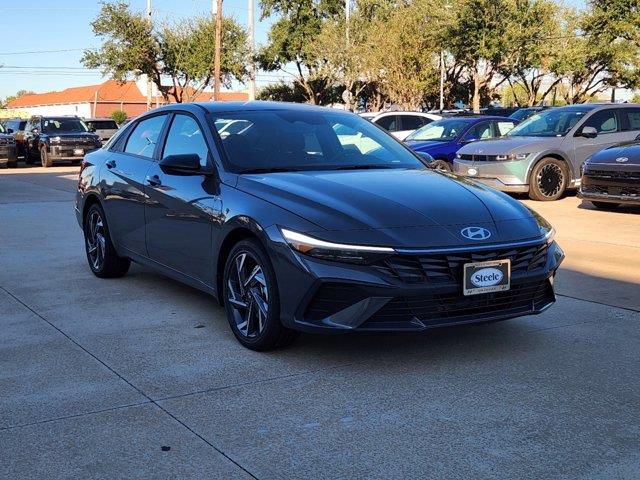 2025 Hyundai Elantra Hybrid Blue 2