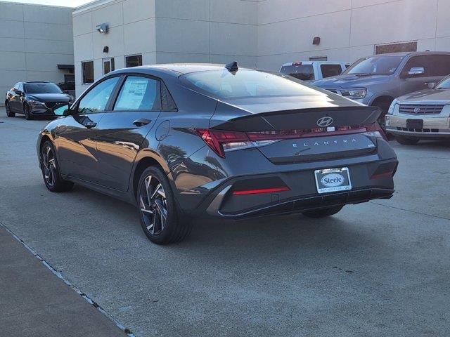 2025 Hyundai Elantra Hybrid Blue 4