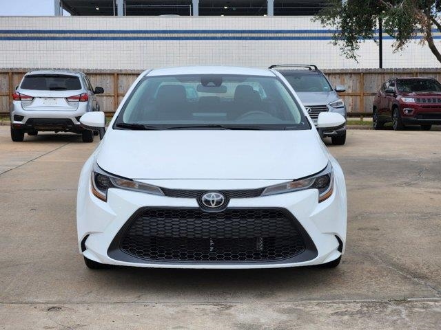 2022 Toyota Corolla LE 2