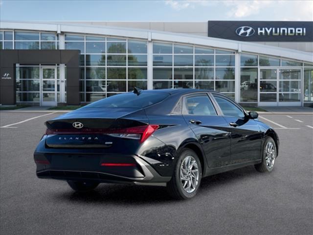 2025 Hyundai Elantra Hybrid Blue 7