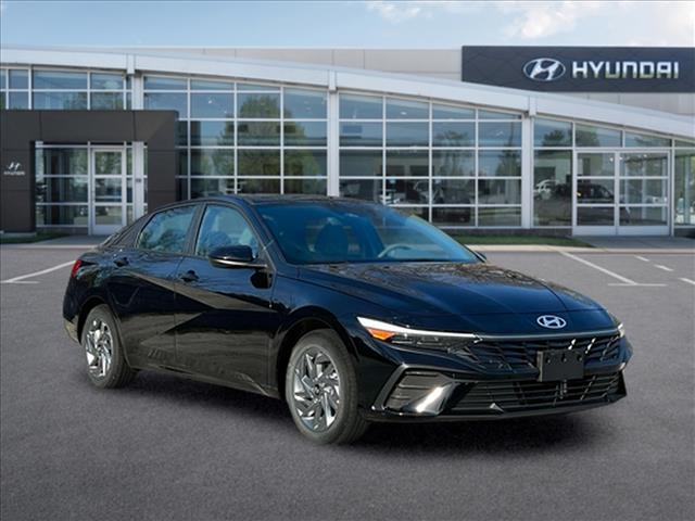 2025 Hyundai Elantra Hybrid Blue 11