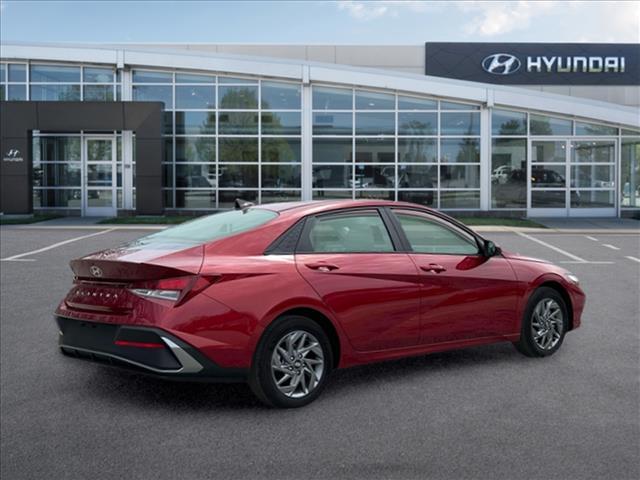 2024 Hyundai Elantra SEL 8