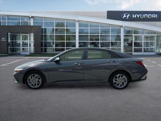 2025 Hyundai Elantra Hybrid Blue 3