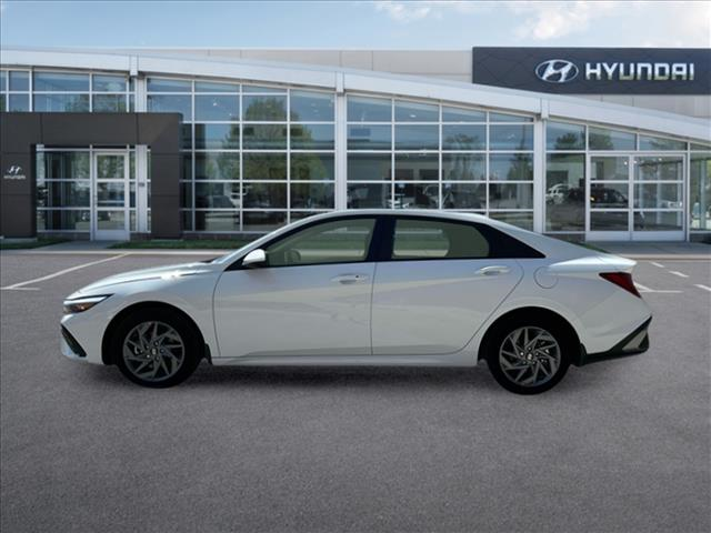 2025 Hyundai Elantra Hybrid Blue 3