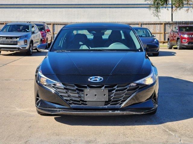 2023 Hyundai Elantra SEL 2