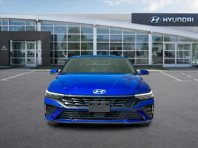 2025 Hyundai Elantra Limited 12