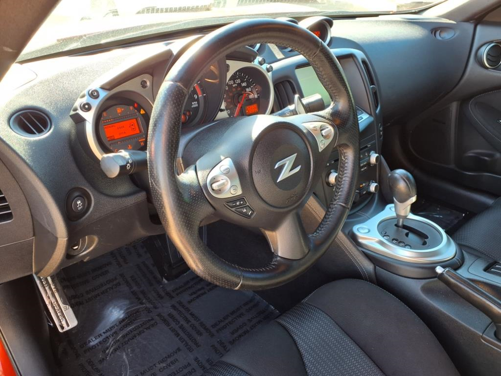 2015 Nissan 370Z Sport Tech 16