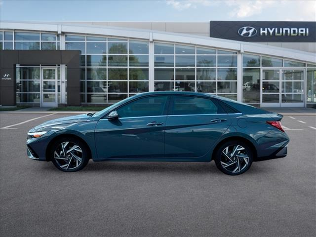 2024 Hyundai Elantra Limited 3