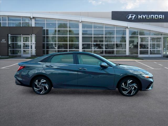 2024 Hyundai Elantra Limited 9