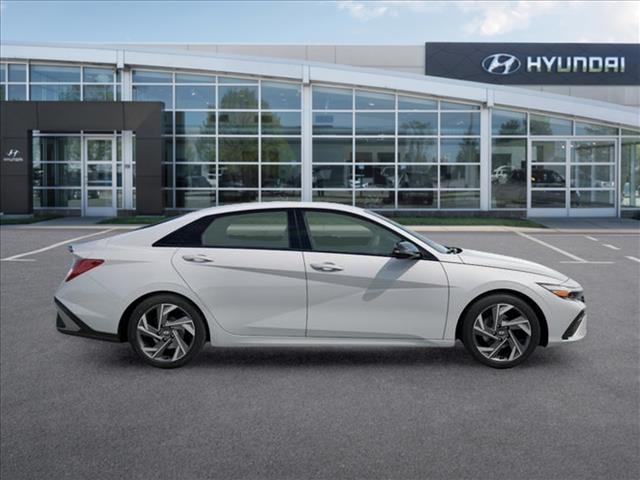 2025 Hyundai Elantra SEL Sport 7