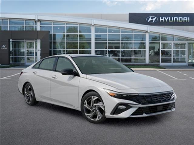 2025 Hyundai Elantra SEL Sport 2