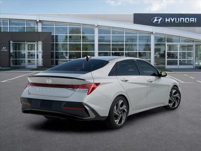 2025 Hyundai Elantra SEL Sport 4