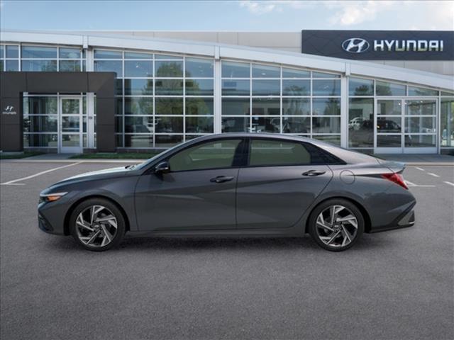 2025 Hyundai Elantra SEL Sport 3