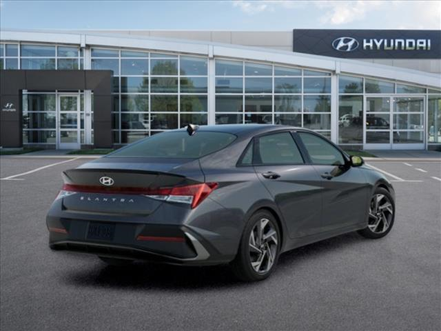 2025 Hyundai Elantra SEL Sport 4