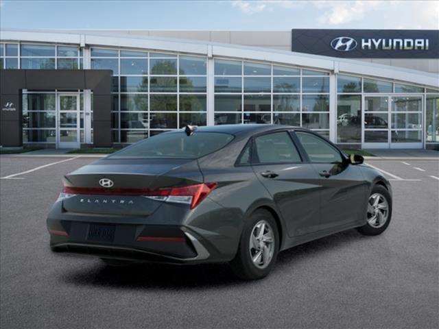 2025 Hyundai Elantra SE 4