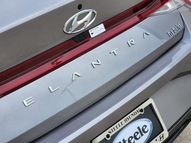2023 Hyundai Elantra Hybrid Limited 8